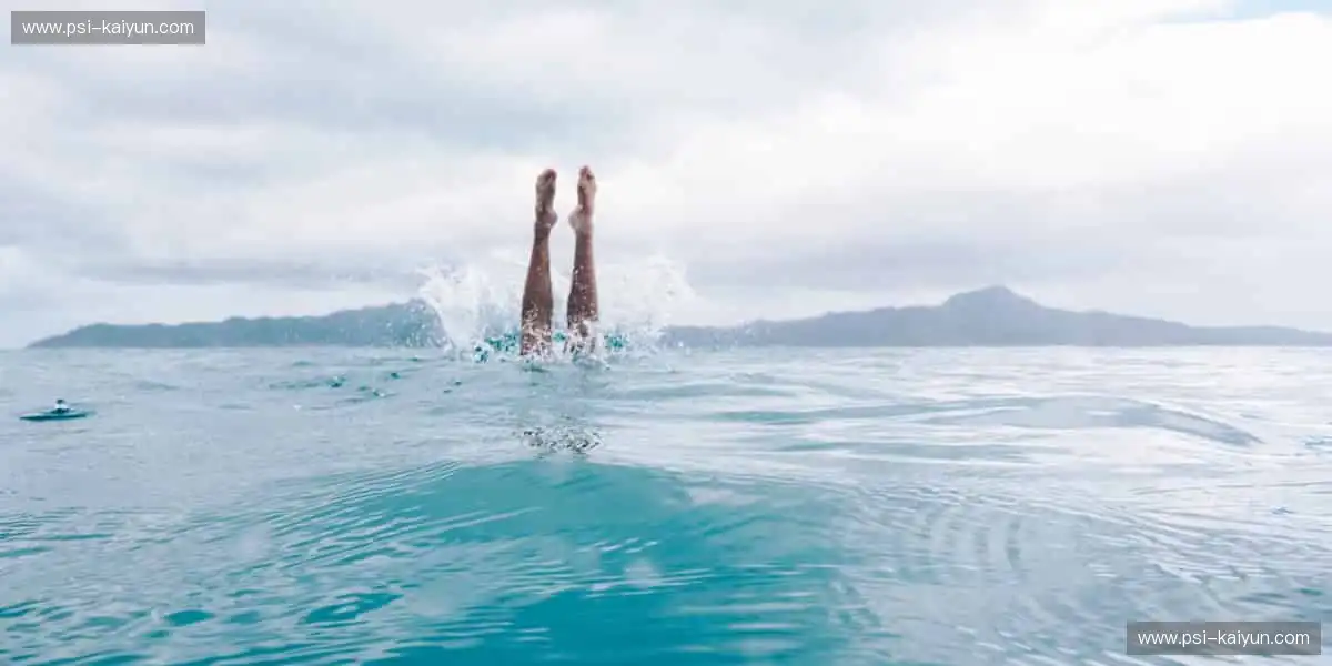 🚀从赛事到直播，再到周边，热爱永不缺席！✨